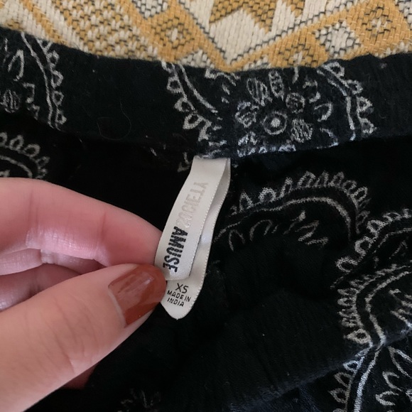 Mandela Shorts // - Picture 3 of 4